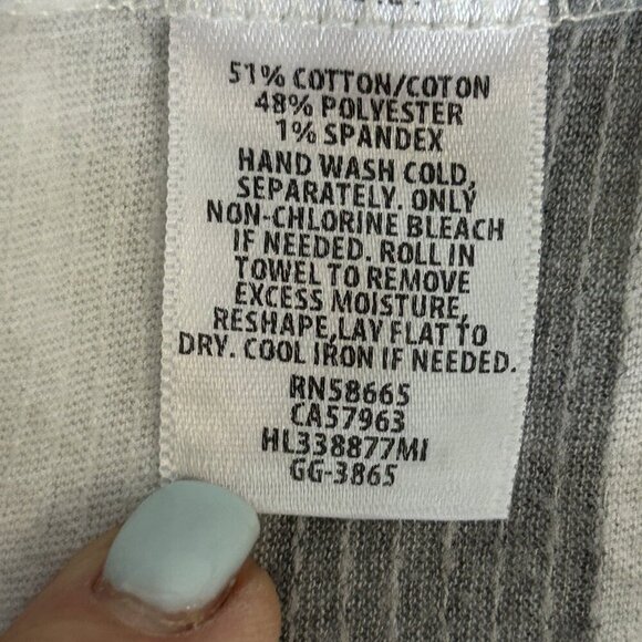 Stem Gray Striped Split Back Casual Top T sirt Size Small - Picture 3 of 8